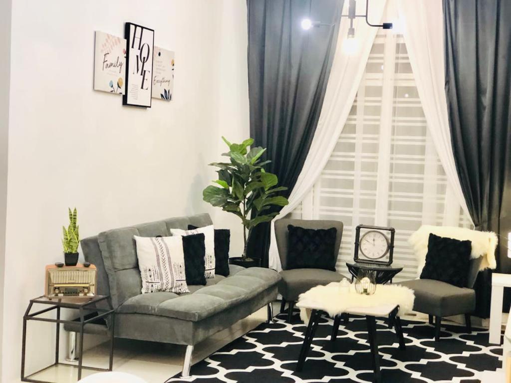 Villa Pool Kepala Batas Kampong Hilir  Kültér fotó